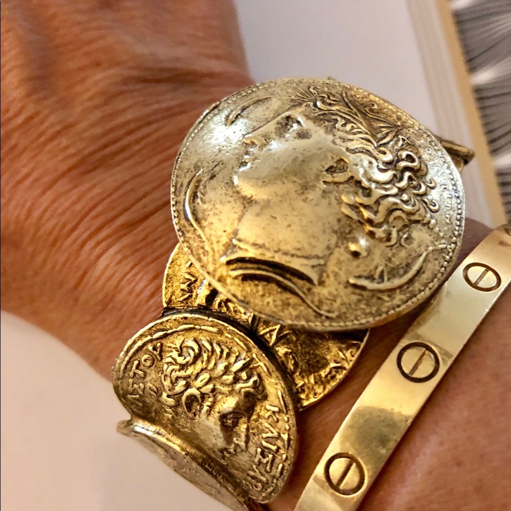 Apris coin bracelet watch
